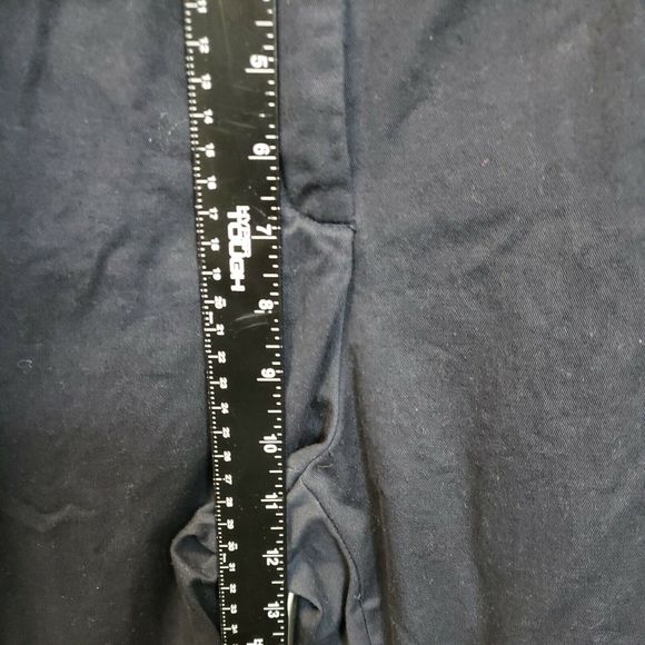 Women’s Studio Works Black Capris Sz 12 cotton blend 21 in inseam - Picture 3 of 7